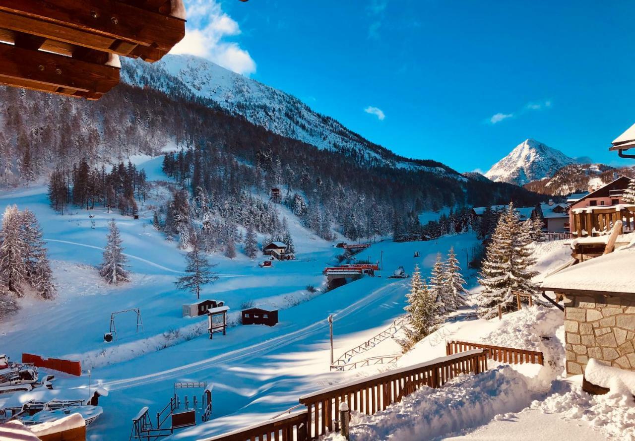 Hotel Piccolo Chalet Claviere Exterior photo